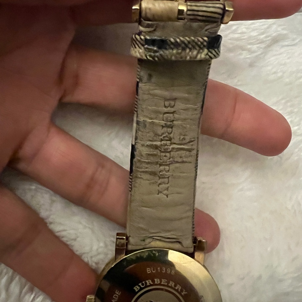Burberry Women Watch - Picture 7 of 14